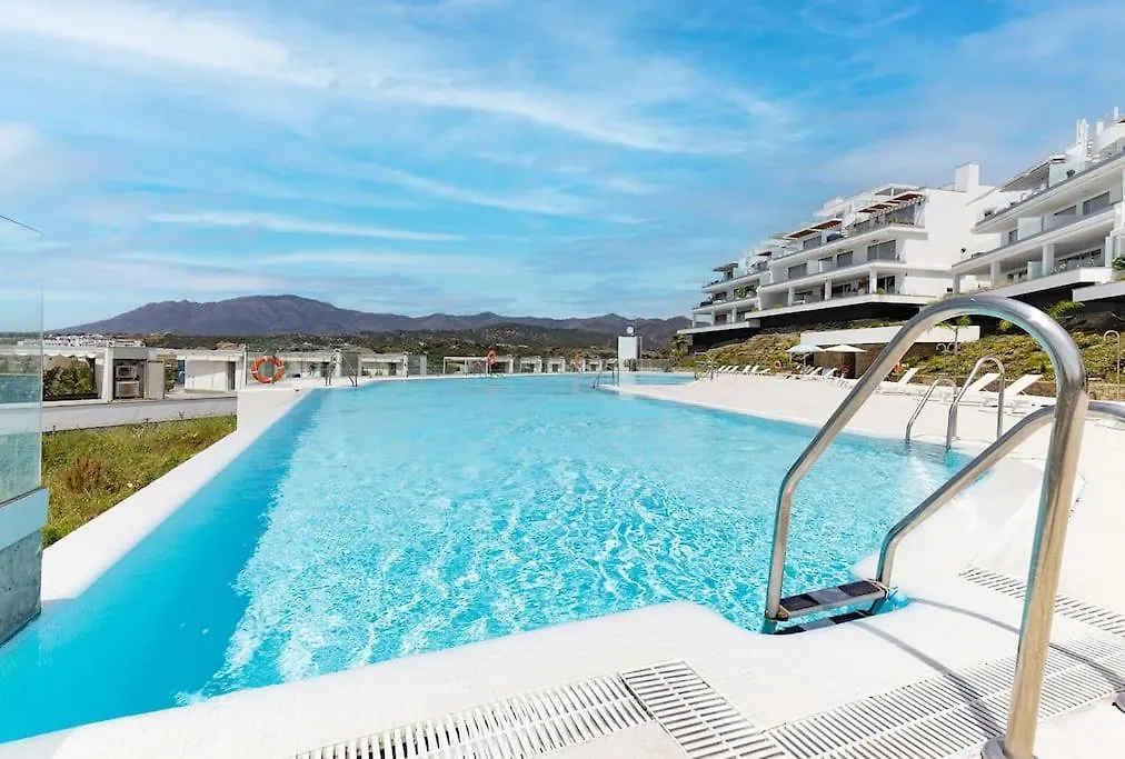 Three-Bedroom Holiday Apartment In إِستيبونا 0*,  إسبانيا